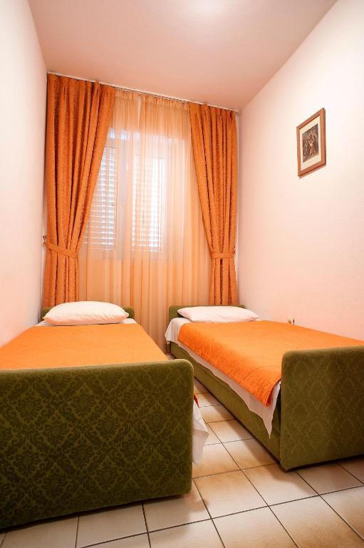 Apartments Vuksic Sveti Stefan Rom bilde