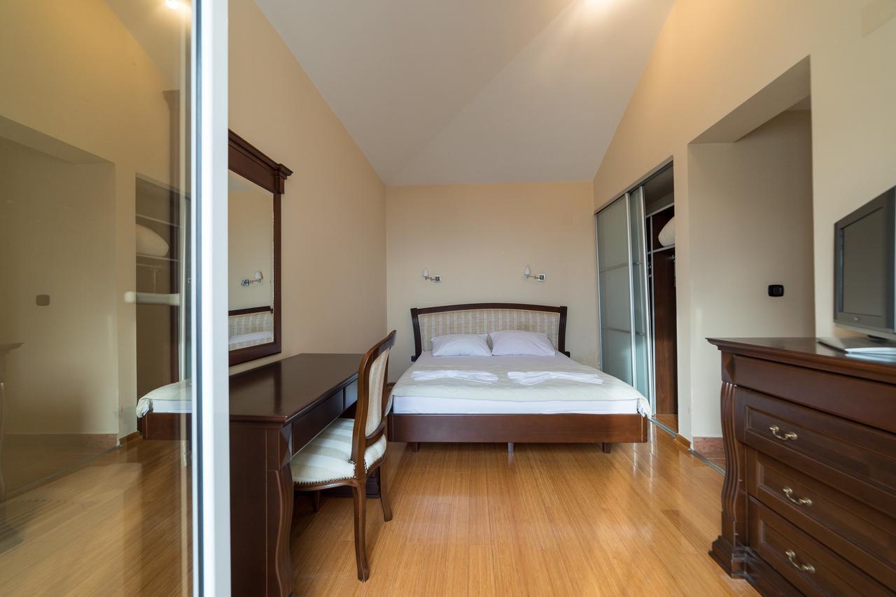 Apartments Vuksic Sveti Stefan Eksteriør bilde