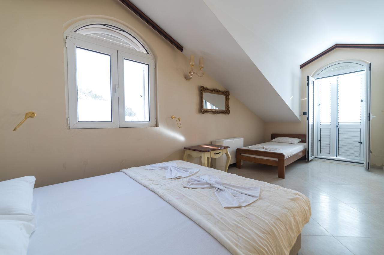 Apartments Vuksic Sveti Stefan Eksteriør bilde
