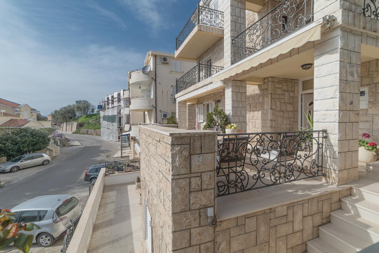 Apartments Vuksic Sveti Stefan Eksteriør bilde