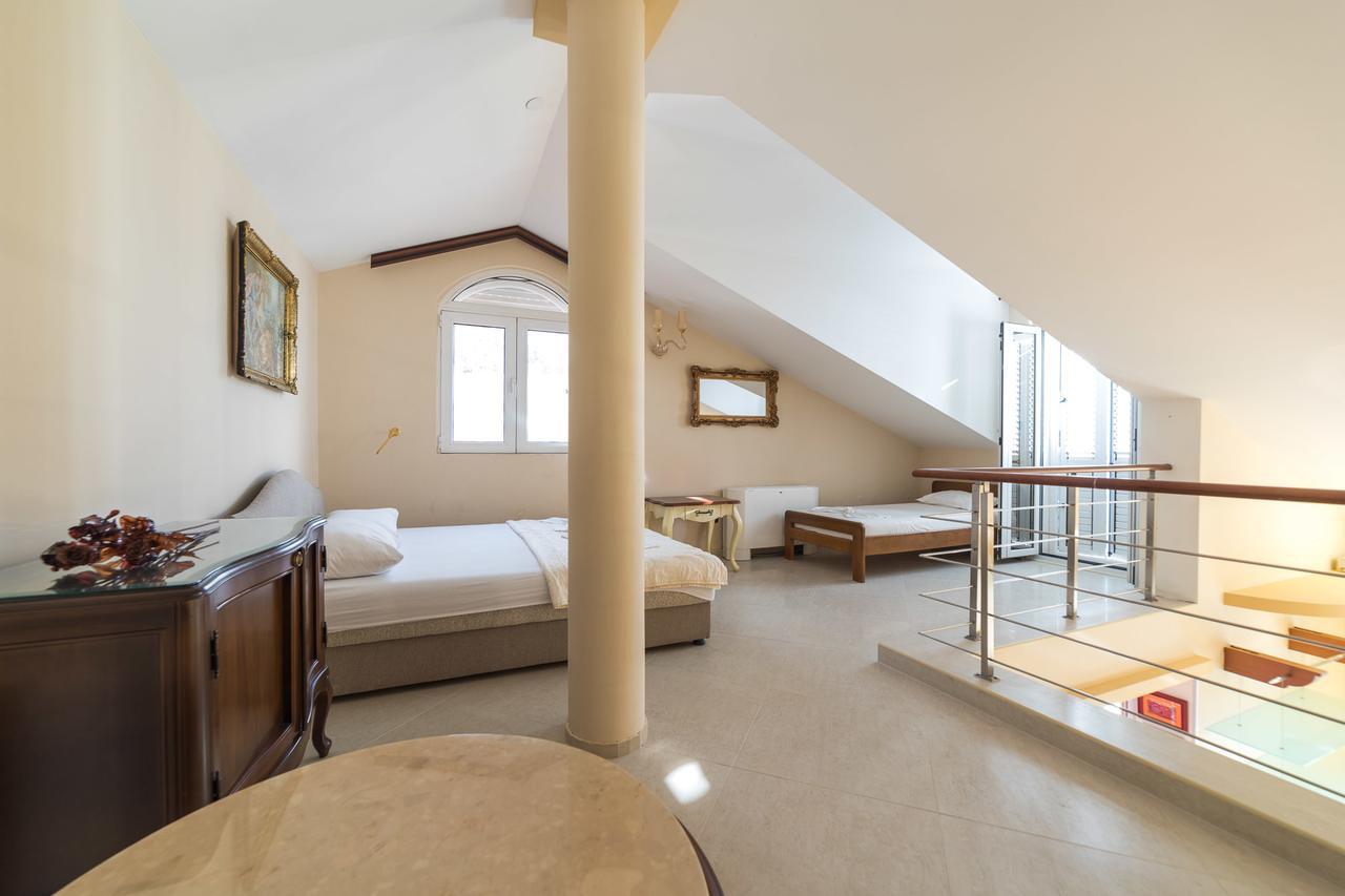 Apartments Vuksic Sveti Stefan Eksteriør bilde