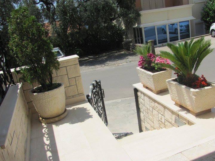 Apartments Vuksic Sveti Stefan Eksteriør bilde